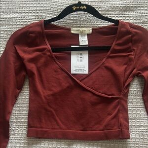 Long-Sleeved V-Neck Crop Top